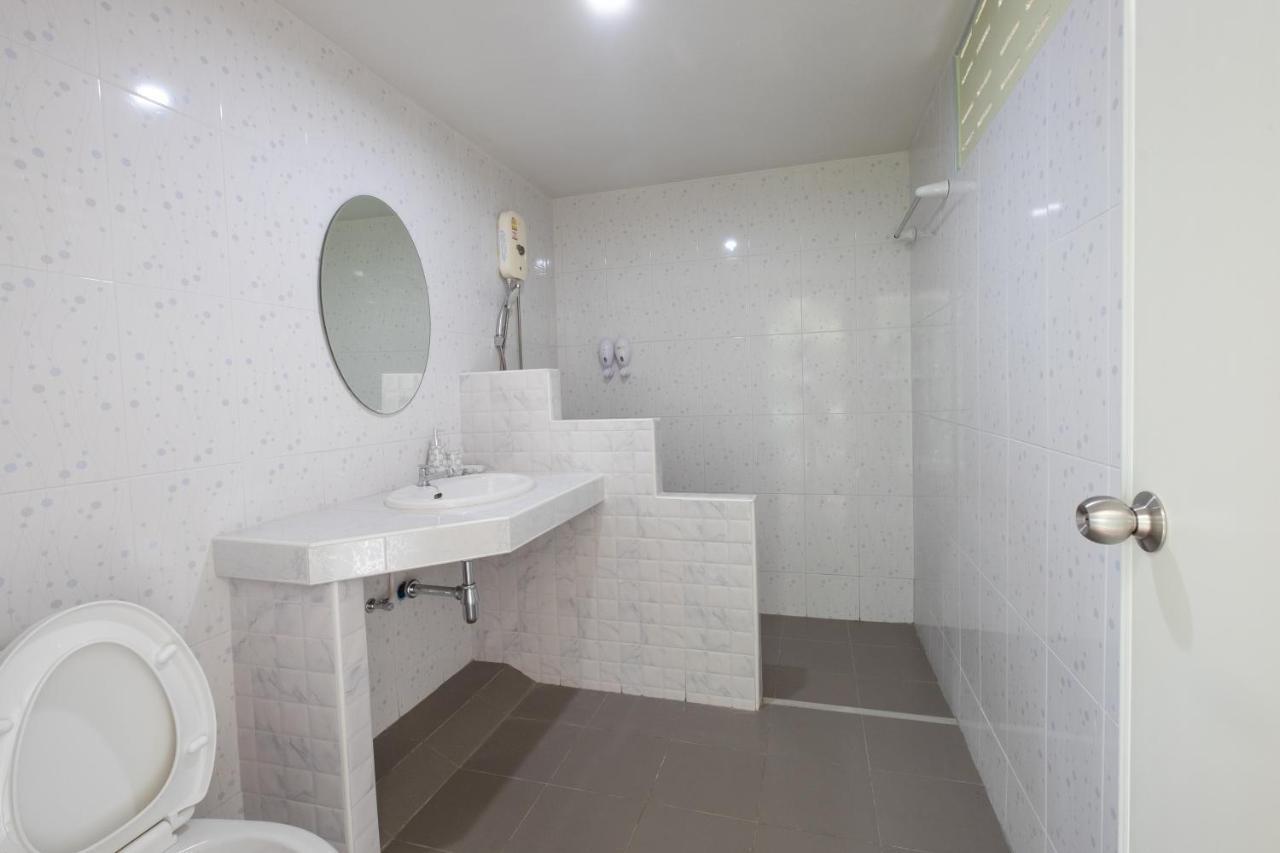 Feel Like Home แบบบ้านบ้าน Talat Amphoe Nakhon Chai Si Zewnętrze zdjęcie